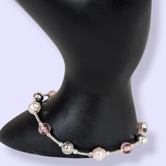 (2/$20) Pink Bead & Faux Pearl Bracelet - Picture 1 of 4